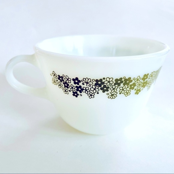 Vintage Pyrex White Milk Glass Coffee Cup Mug Crazy Daisy Spring Blossom Pattern - Picture 3 of 9